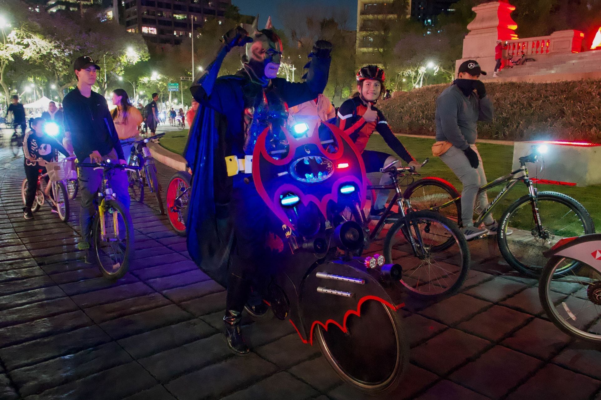 Paseo Nocturno en bici por Día de Muertos en CDMX: fecha y ruta