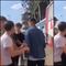 Jugador del Ajax golpea a fan en defensa de compañero que recibió insultos racistas