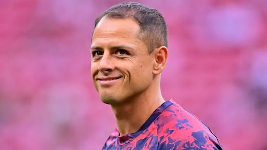 Chicharito se burla de su penal y lanza polémica reflexión que enciende las redes