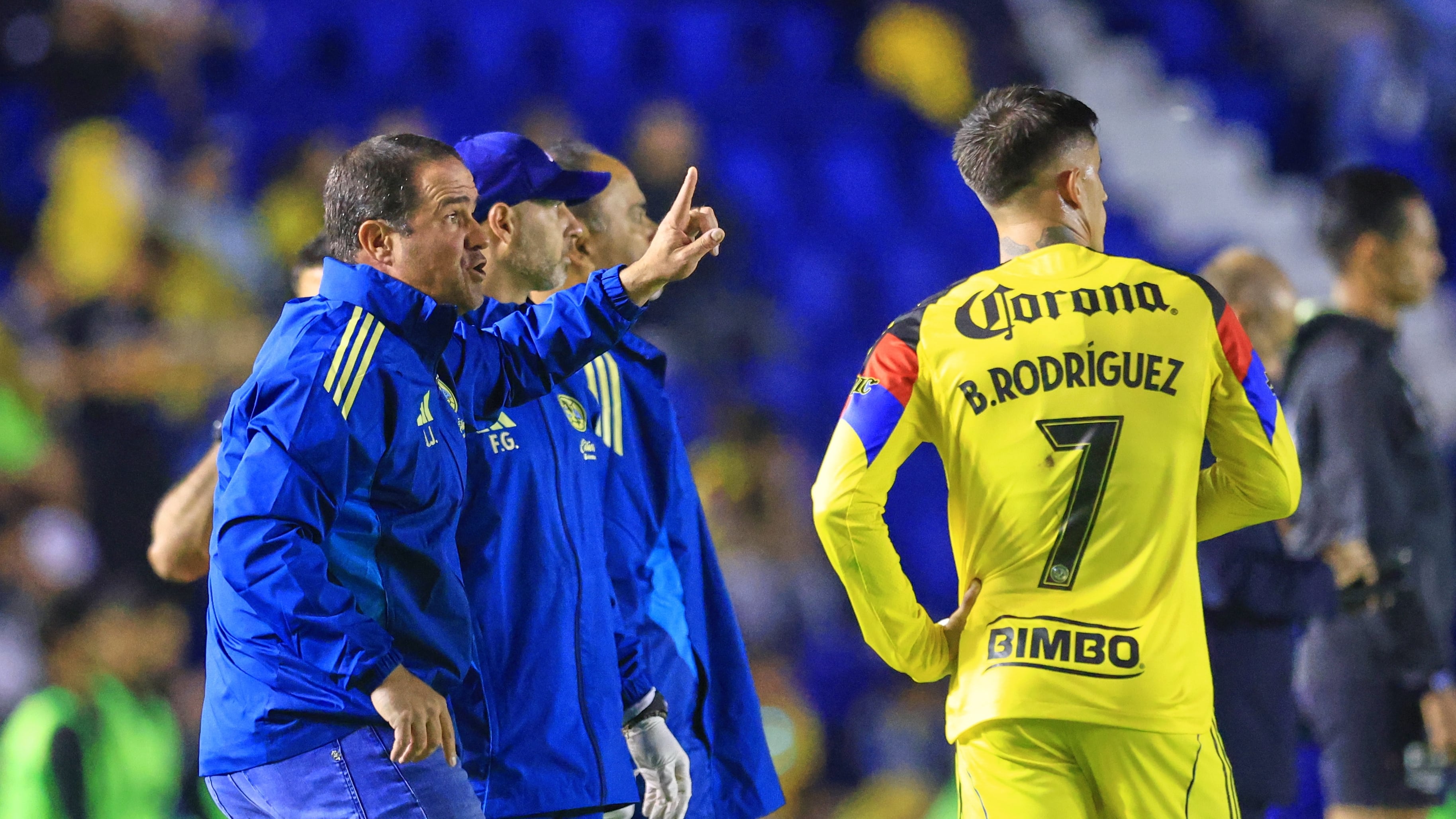 André Jardine y Brian Rodríguez.
