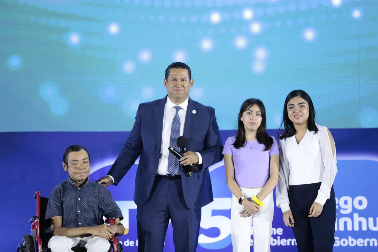 Diego Sinhue Rodríguez asegura que transformación de Guanajuato inició hace 30 años en su Quinto Informe de Gobierno