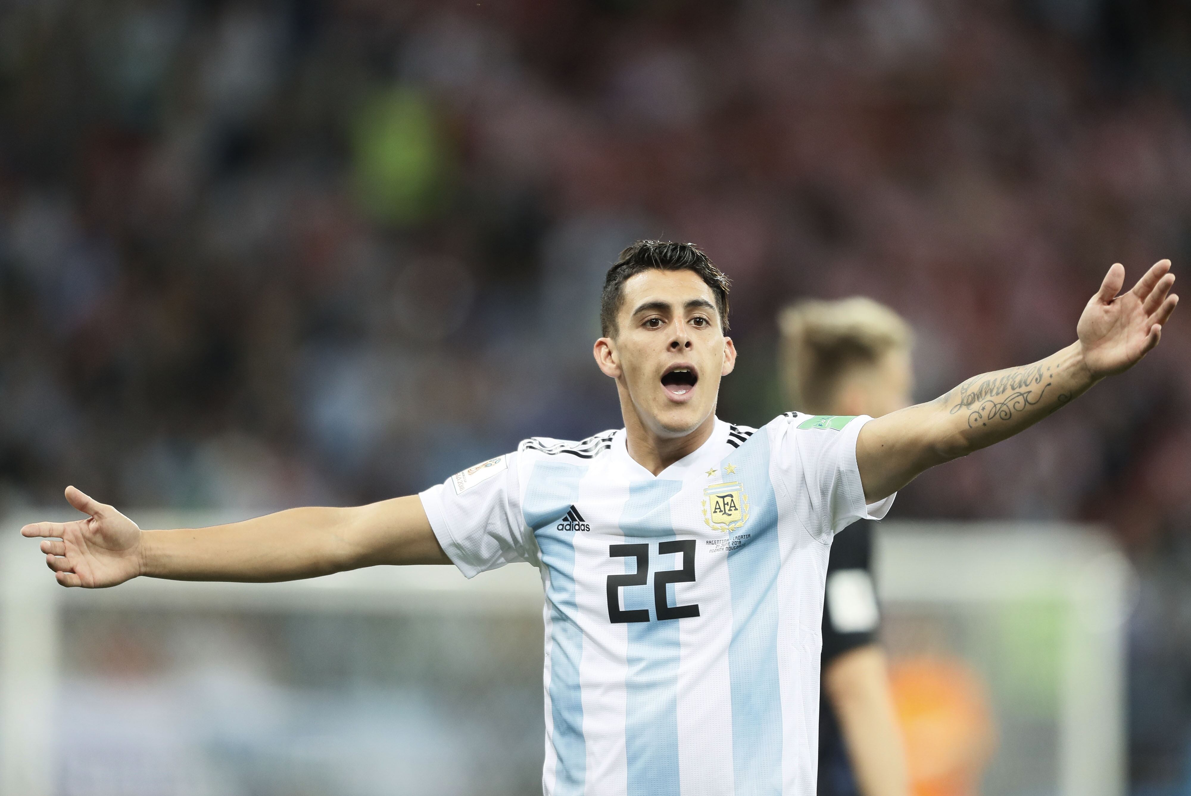 Cristian Pavón en un partido con la Selección Argentina