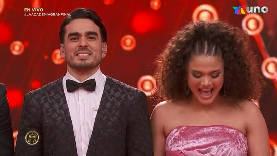 Cesia le gana a Andrés en la final de La Academia