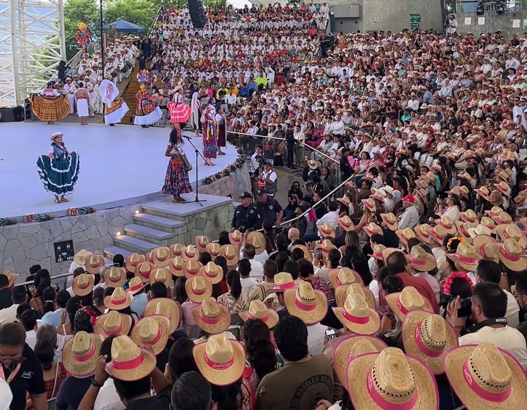 Guelaguetza 2026: Oaxaca cierra su máxima fiesta con lleno total y más de mil 477 mdp de derrama.