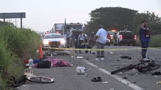 Accidente en Oaxaca con caravana de migrantes deja 3 muertos
