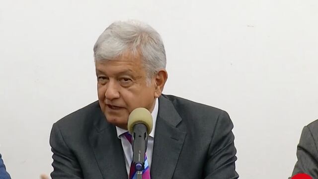 AMLO consulta