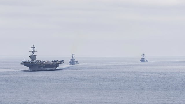 buques destructores de Estados Unidos frente a costas de Venezuela