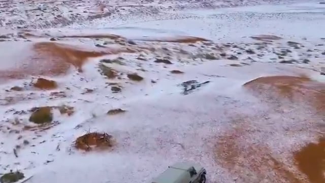 Nieve en desierto de Arabia Saudí