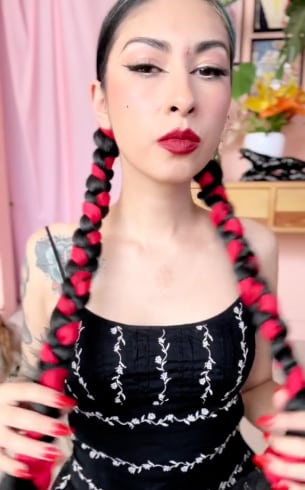 Peinados fáciles para el 15 de septiembre: Trenzas con listón