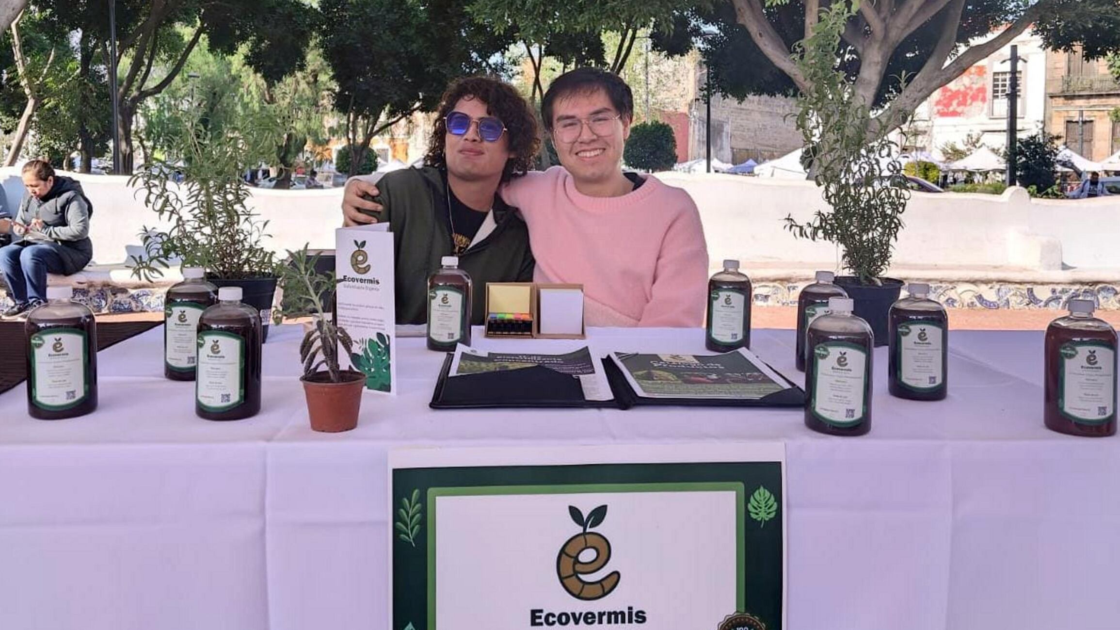 BUAP desarrolla Ecovermis: Tecnología que degrada plásticos y regenera suelos