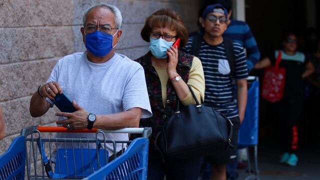 Fila de acceso a supermercado