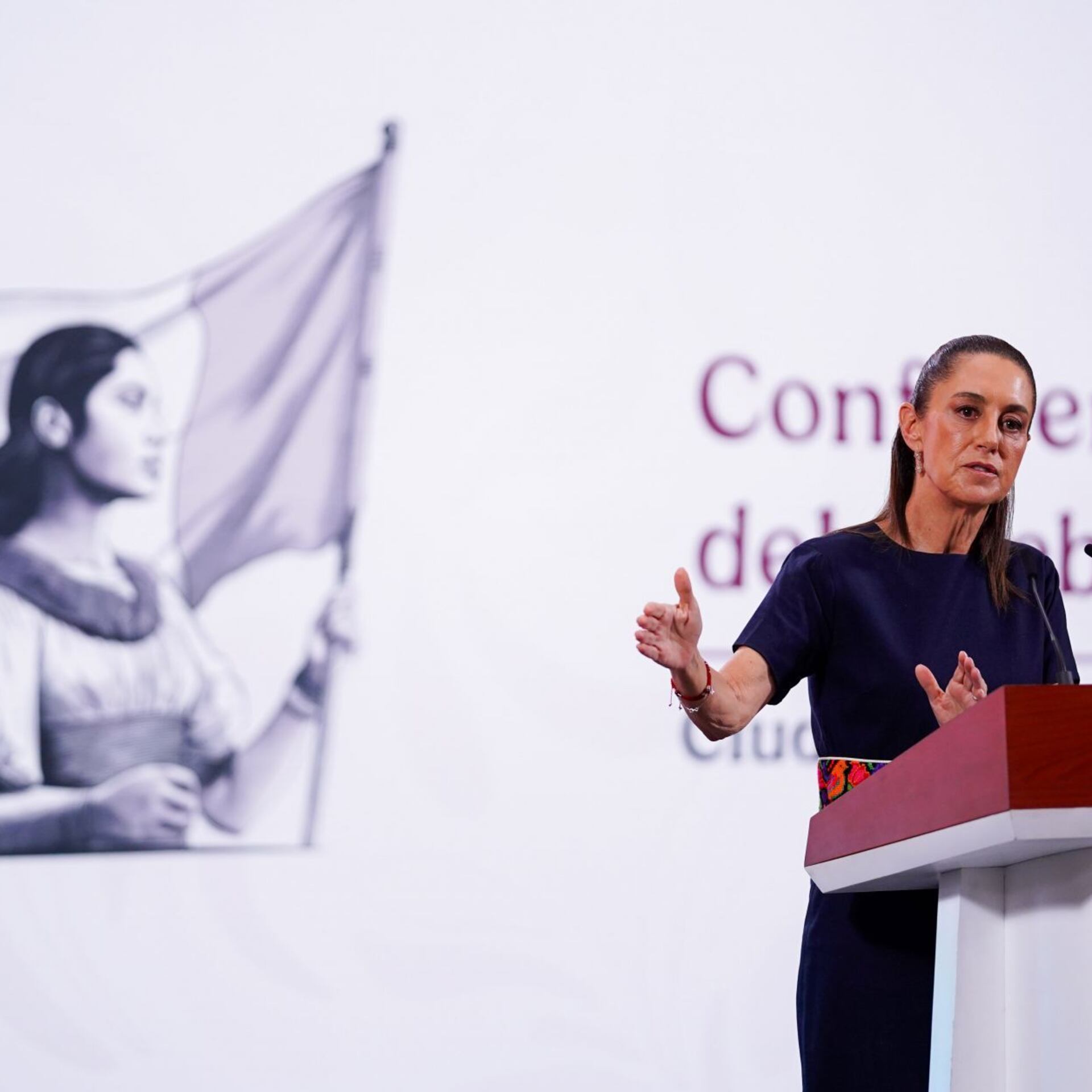 Claudia Sheinbaum: entre posrevolución y regeneración