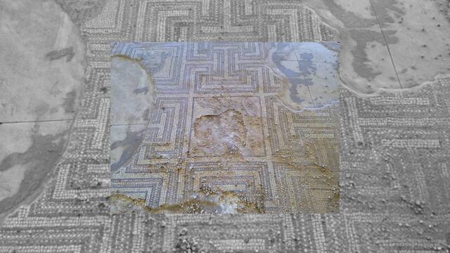 No sólo en Siria: Destrozan mosaico romano del siglo II en España