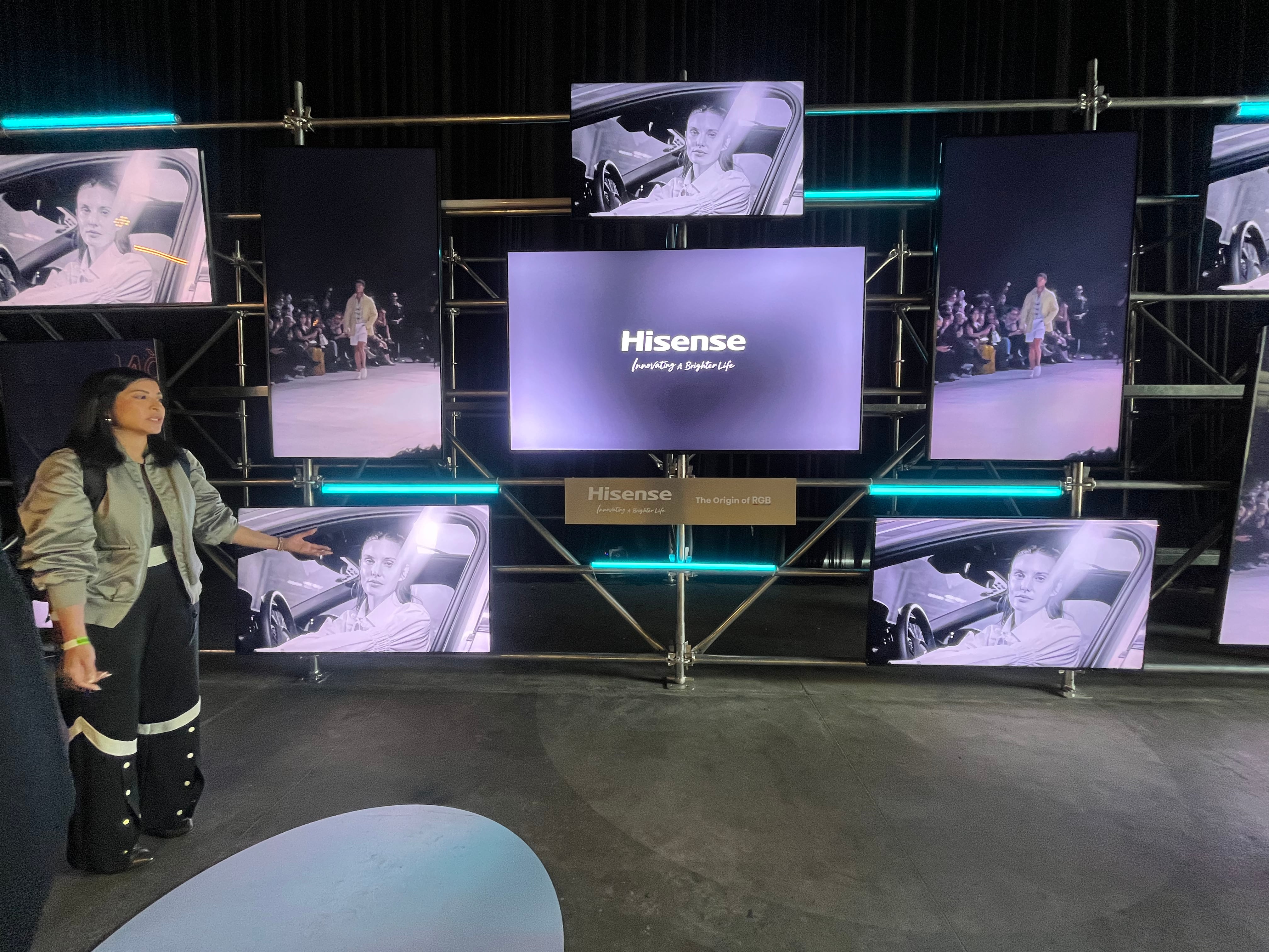 Hisense destaca en Fashion Week México 2026 con pantallas RGB MiniLED y refrigeradores inteligentes