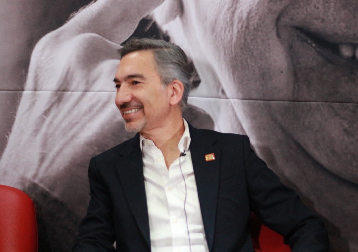 Fernando Del Collado: El periodista de LatinUS que fue exhibido en la mañanera