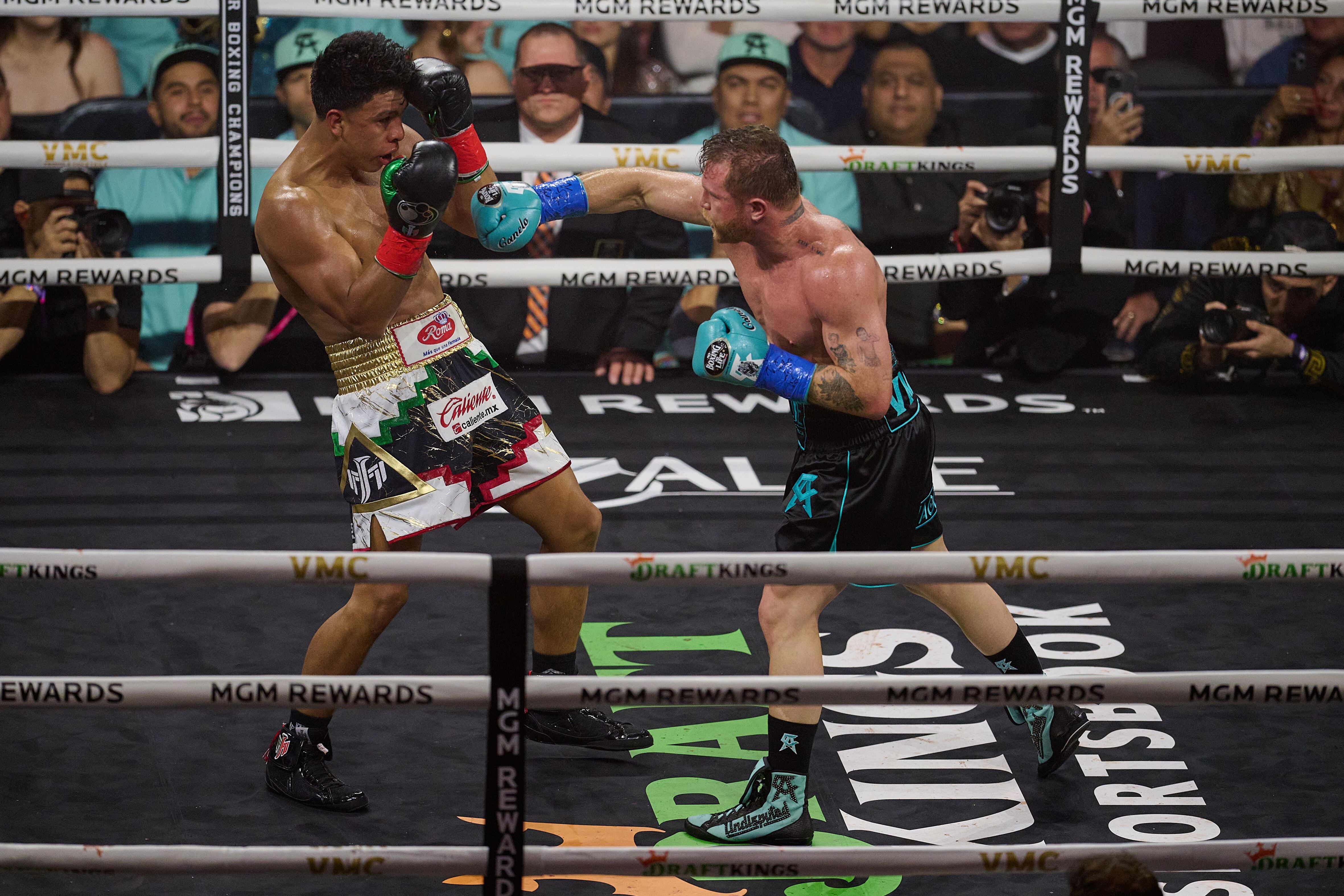 Canelo Álvarez vs Jaime Munguía