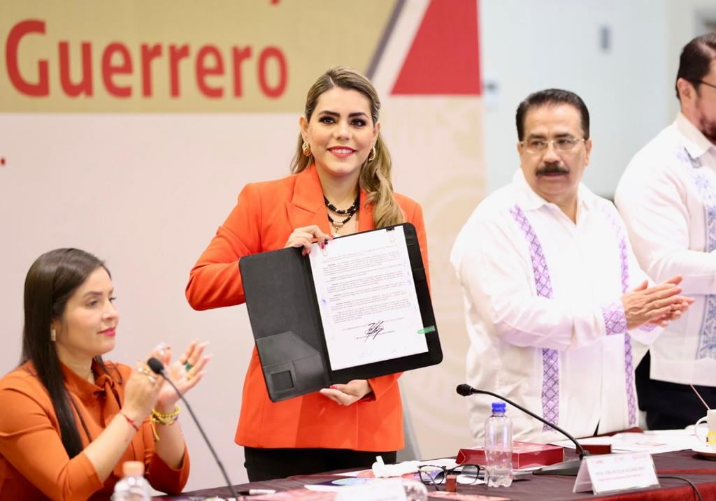 Evelyn Salgado