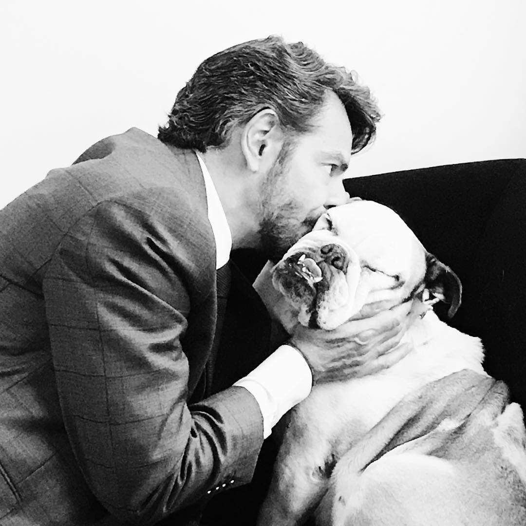 Eugenio Derbez comparte la muerte de su perrita Fiona después de 11 años