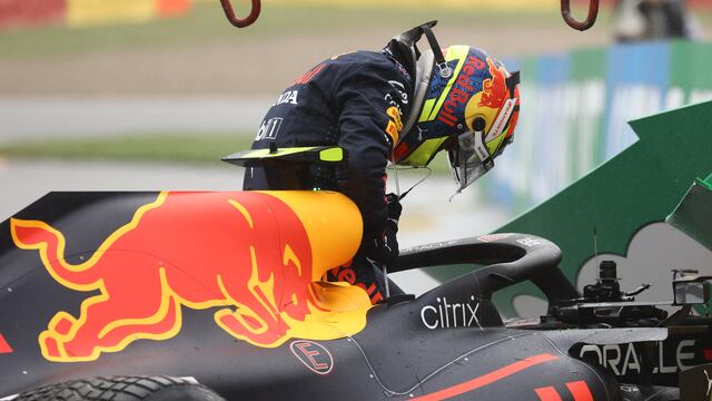 Checo Pérez quedó último en el GP de Bélgica