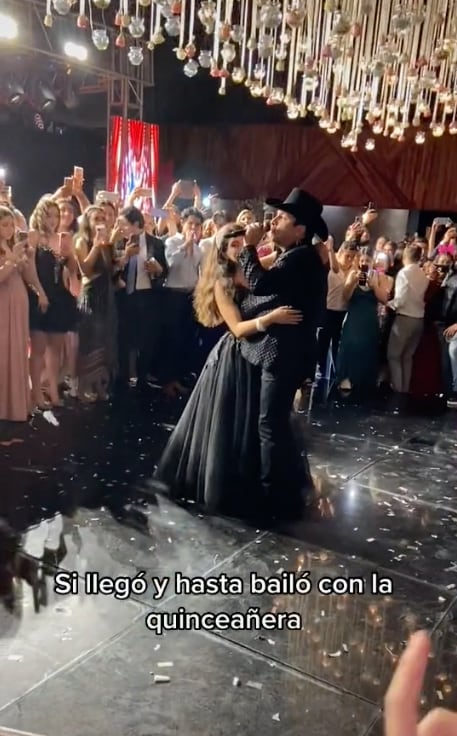 Julión Álvarez en fiesta XV años