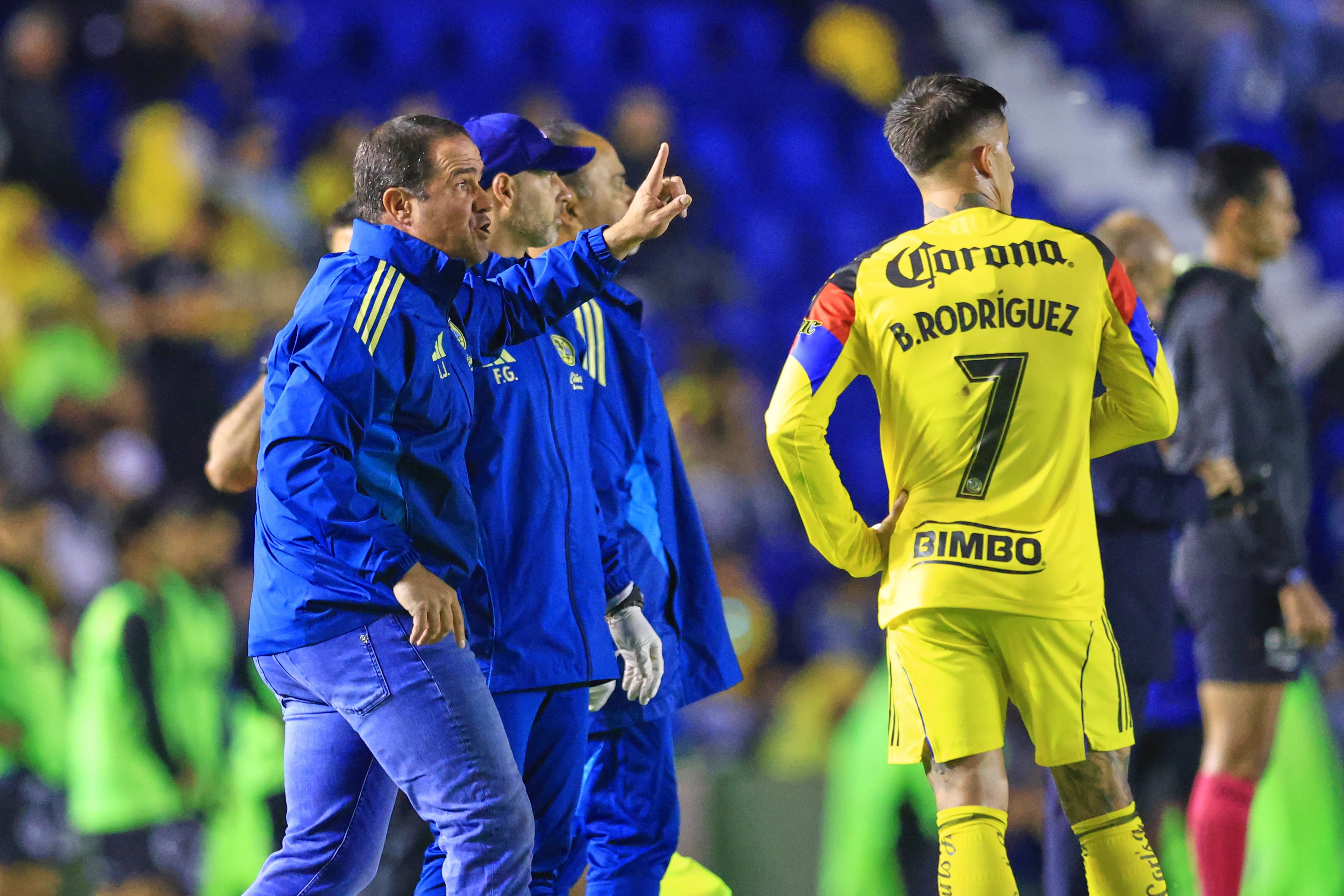 André Jardine y Brian Rodríguez.