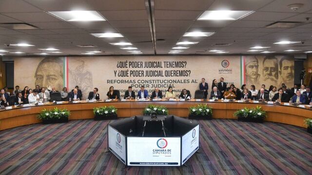 Foro para discutir la reforma al Poder Judicial.