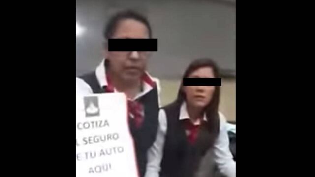 Una de las cajeras fue increpada por un cliente que fue asaltado.