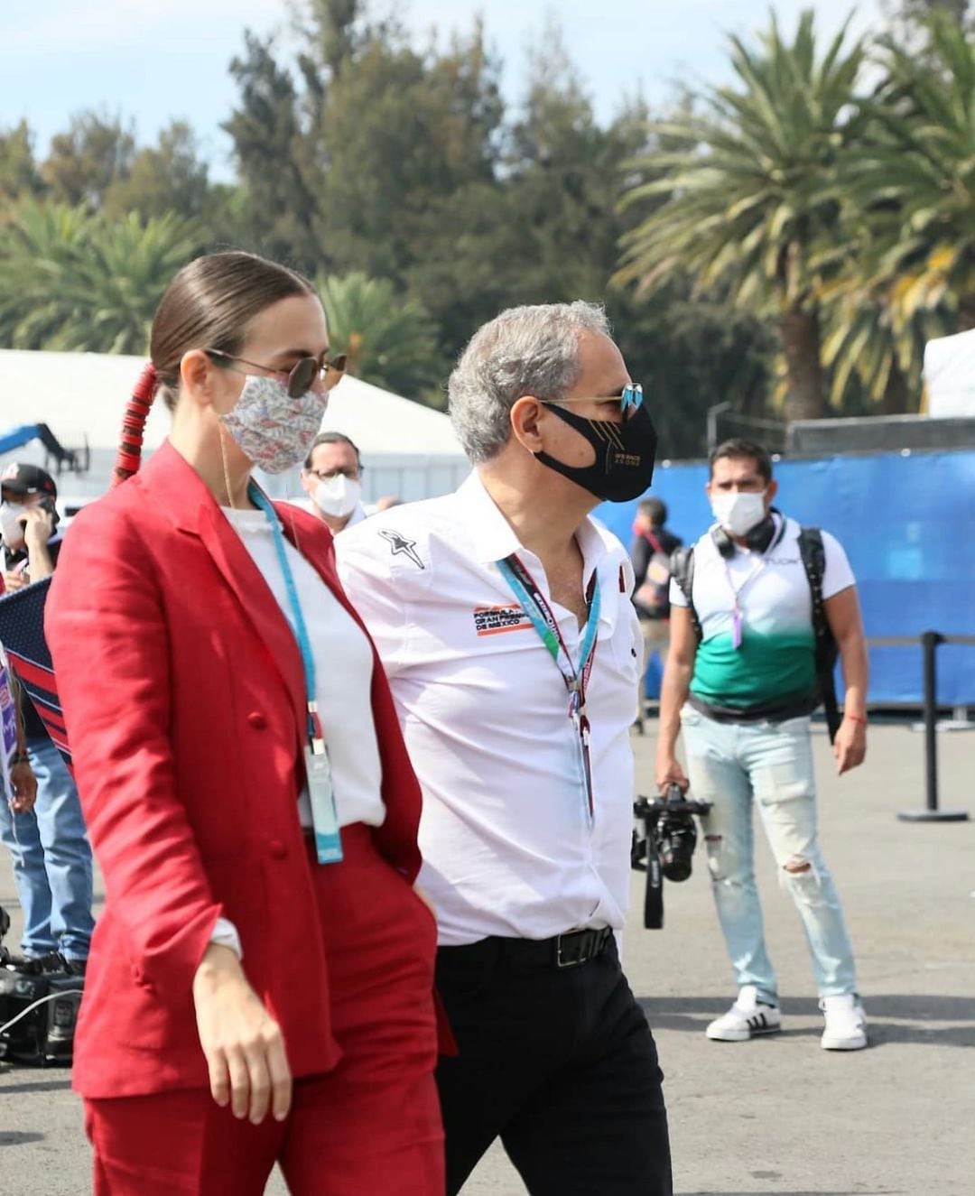 Sasha Sokol y Alejandro Soberón