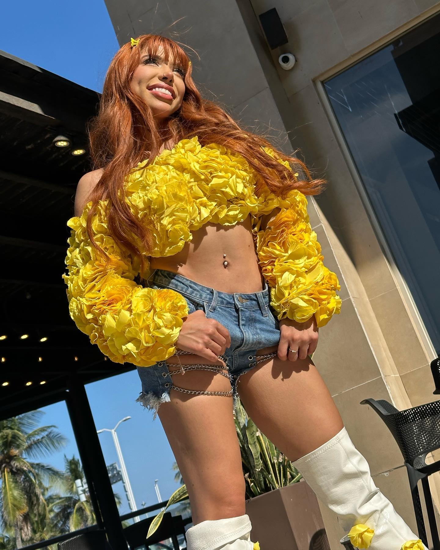 Yeri Mua copia look de Thalía.