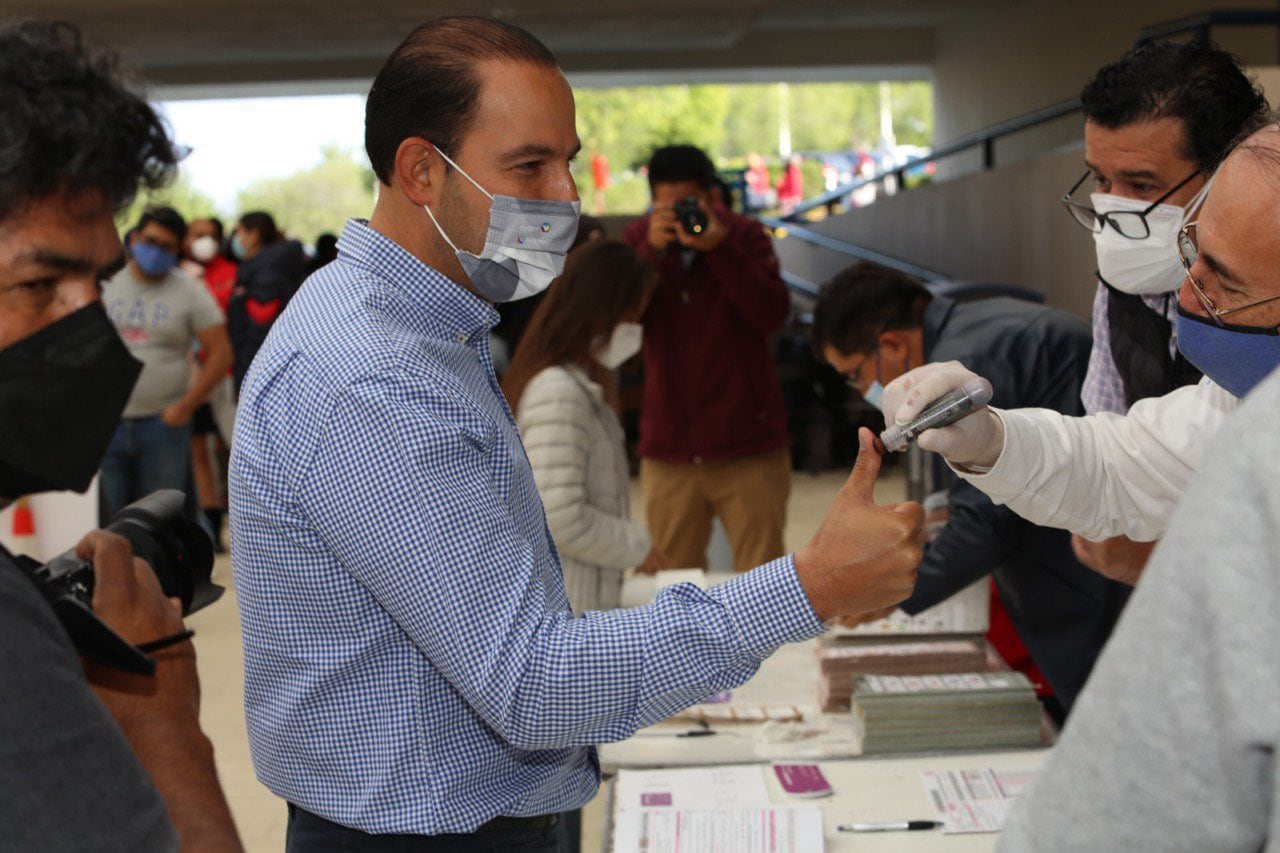 Marko Cortés emitió su voto en Morelia y pidió al presidente AMLO sacar las manos del proceso electoral durante la jornada del 6 de junio