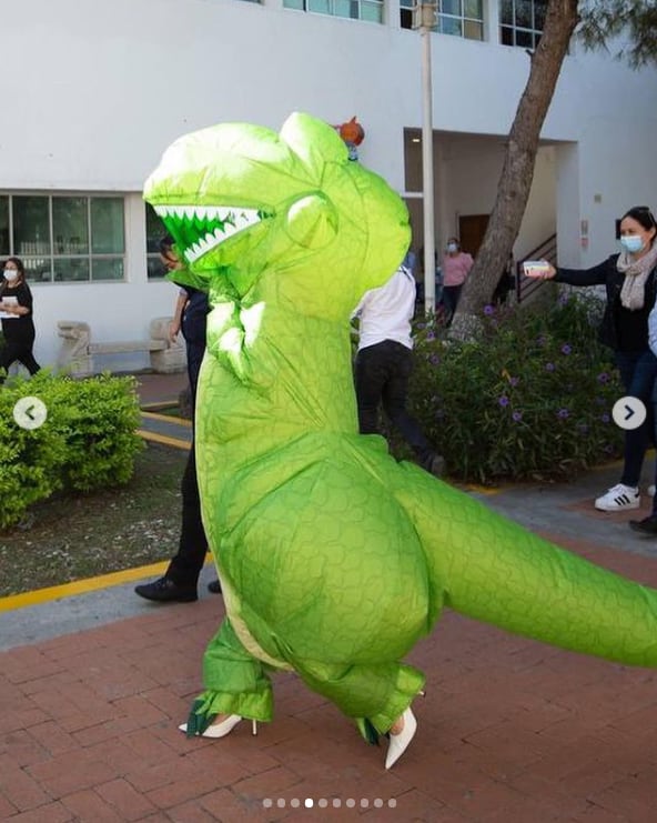 Mariana Rodríguez vestida de Rex