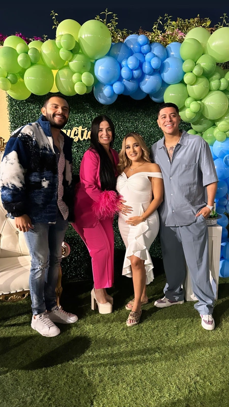 Eduin Caz y Daisy Anahy se reencuentran en baby shower