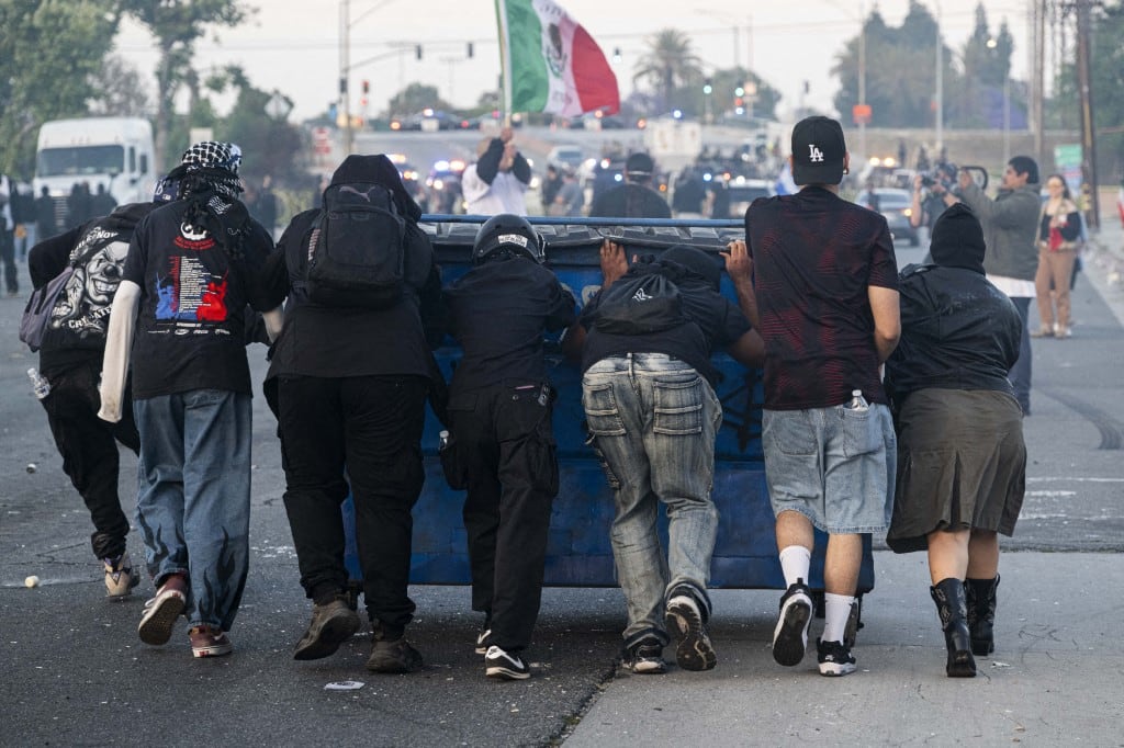 Protestas en Los Ángeles de migrantes mexicanos hoy 8 de junio