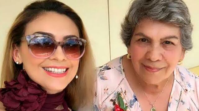 Aracely Arámbula y su mama Socorro Jacques