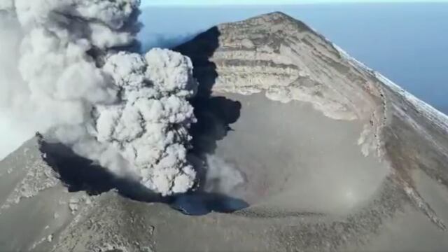 VIDEO: así se ve el cráter del Volcán Popocatépetl; dron de la Marina lo capta