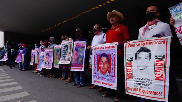 Familias de los 43 normalistas de Ayotzinapa