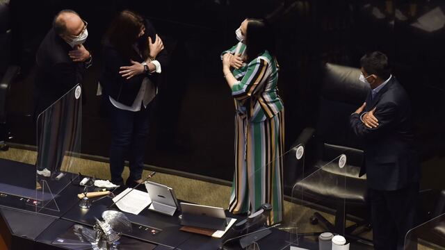 Saludo a nuevos embajadores