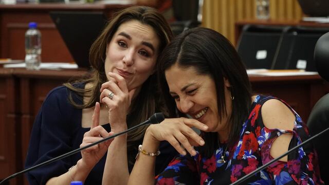 Las consejeras del INE, Dunia Paola Ravel cuevas y Claudia Zavala Pérez