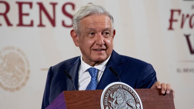 AMLO se lanza contra panelistas de Tercer Grado por especular sobre su salud