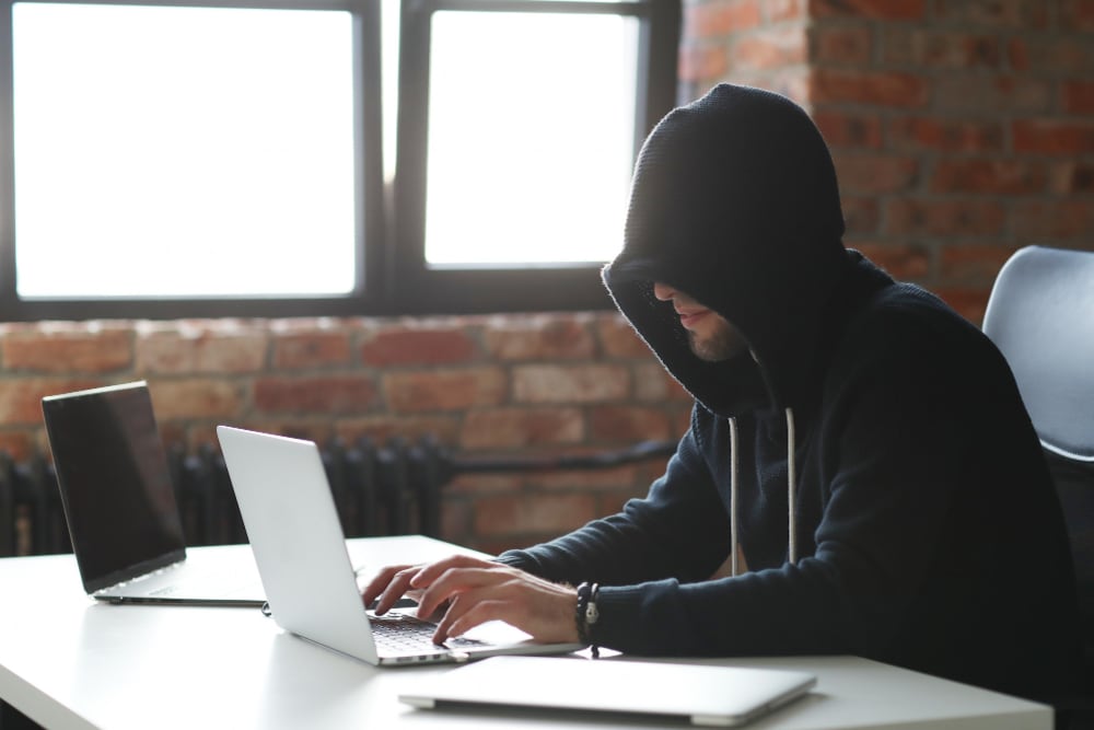 Espionaje.