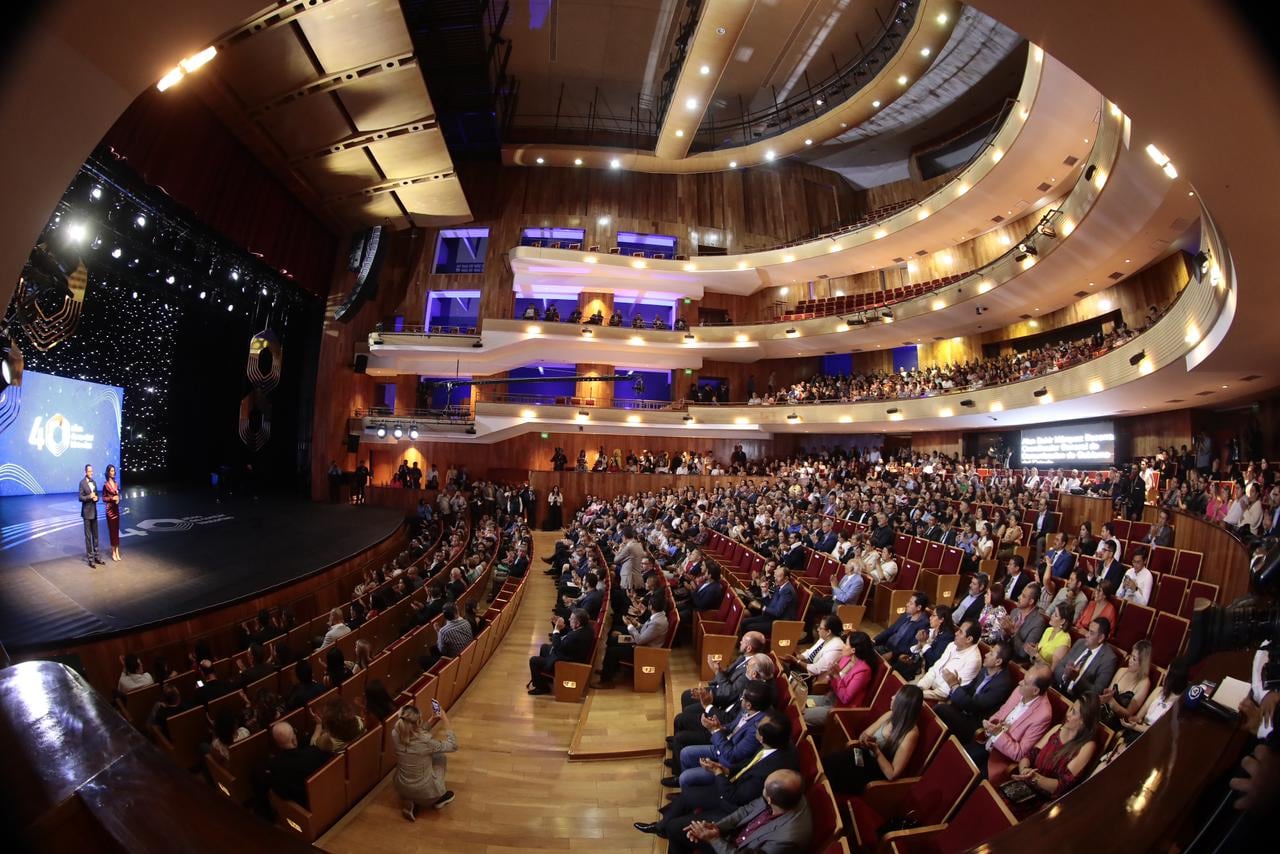 Diego Sinhue Rodríguez Vallejo celebra a TV4 en su 40 aniversario