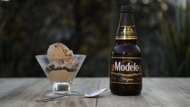 Helado de cerveza Modelo.