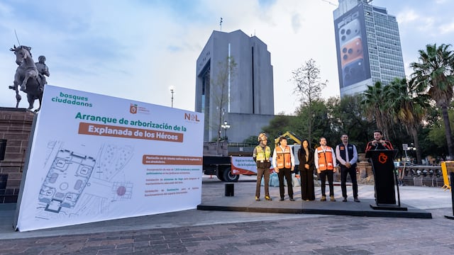 Samuel García arranca la transformación de la Explanada de los Héroes.