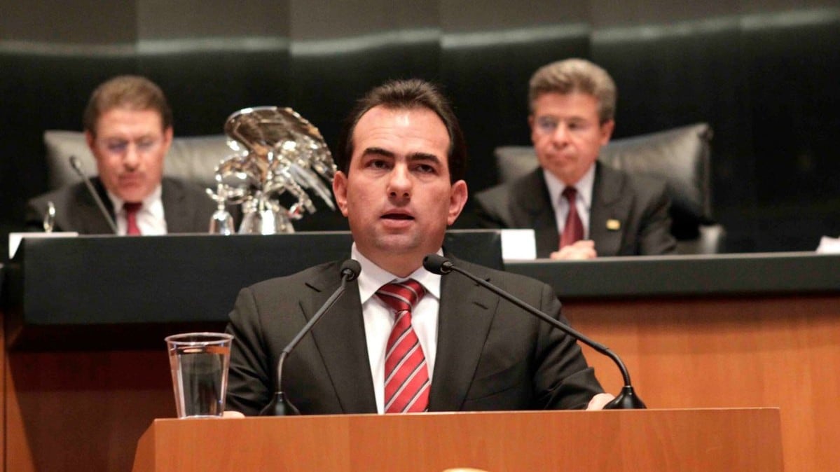 ¿Quién es José Francisco Yunes Zorrilla, el priísta sorprendido por la traición de Miguel Ángel Yunes Linares a la oposición?