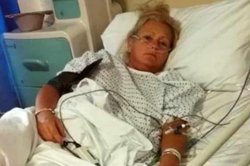 Amanda Gommo, su perrita le hizo popó en la cara