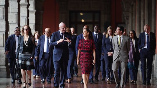 Claudia Sheinbaum recibe a Gianni Infantino en Palacio Nacional previo al Mundial 2026