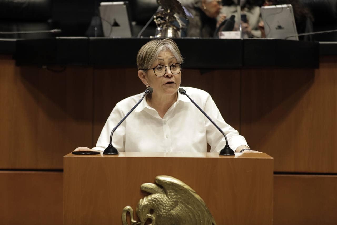 Senadora Martha Guerrero