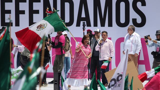 Discurso de Xóchitl Gálvez en el Zócalo con la Marea Rosa