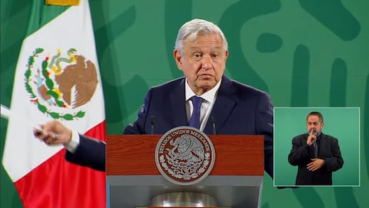 AMLO acusa al INE de ser faccioso por querer quitar otra candidatura a Morena