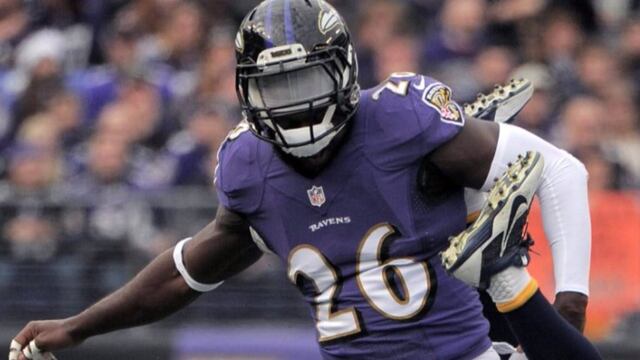 Elam tuvo un pobre desempeño con los Ravens.